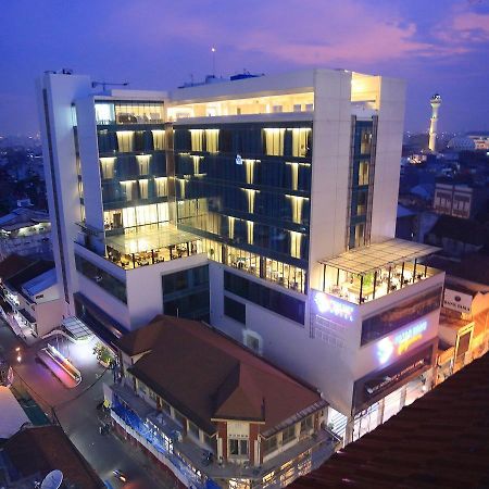 Pasar Baru Square Hotel Бандунг Екстер'єр фото