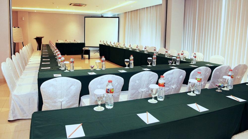 Pasar Baru Square Hotel Бандунг Екстер'єр фото