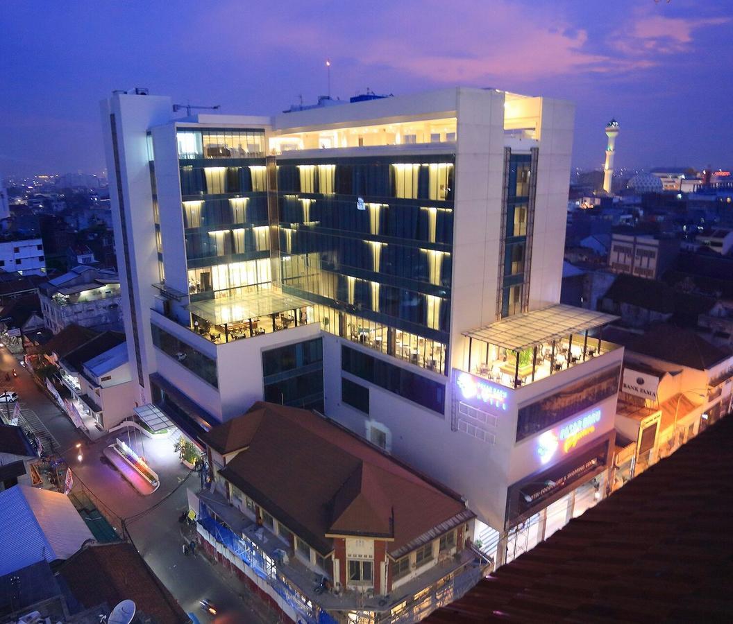 Pasar Baru Square Hotel Бандунг Екстер'єр фото